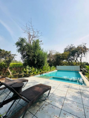Reef 5 Bedrooms Villa